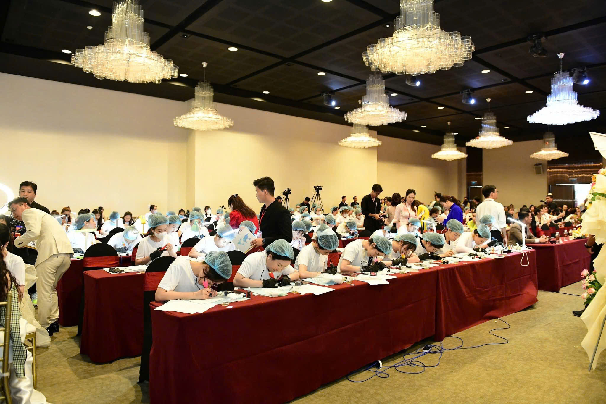 Học viên thực hành giao lưu tay nghề tại Beauty Stars 2024