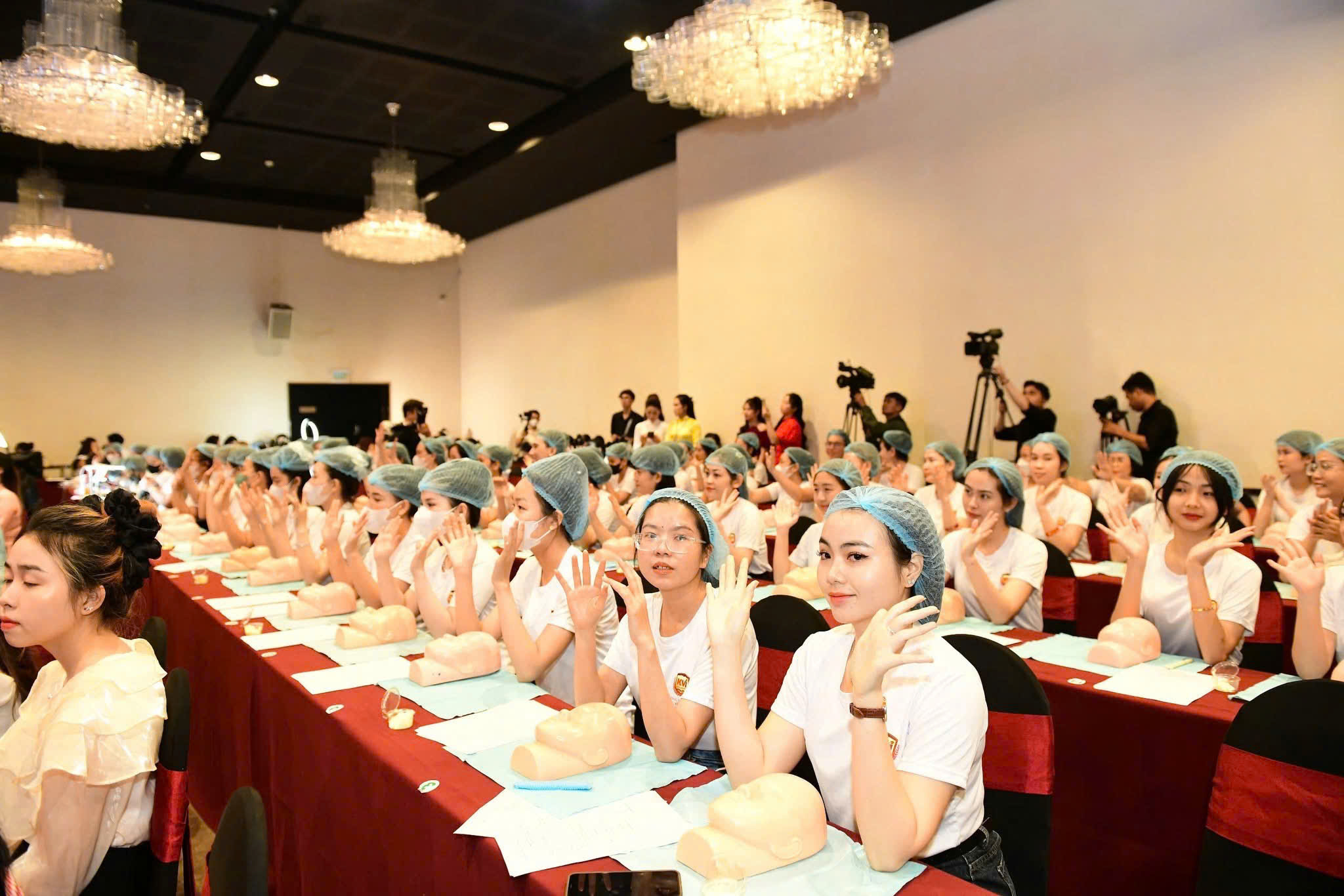 Học viên tham gia hoạt động chuyên môn tại Beauty Stars 2024