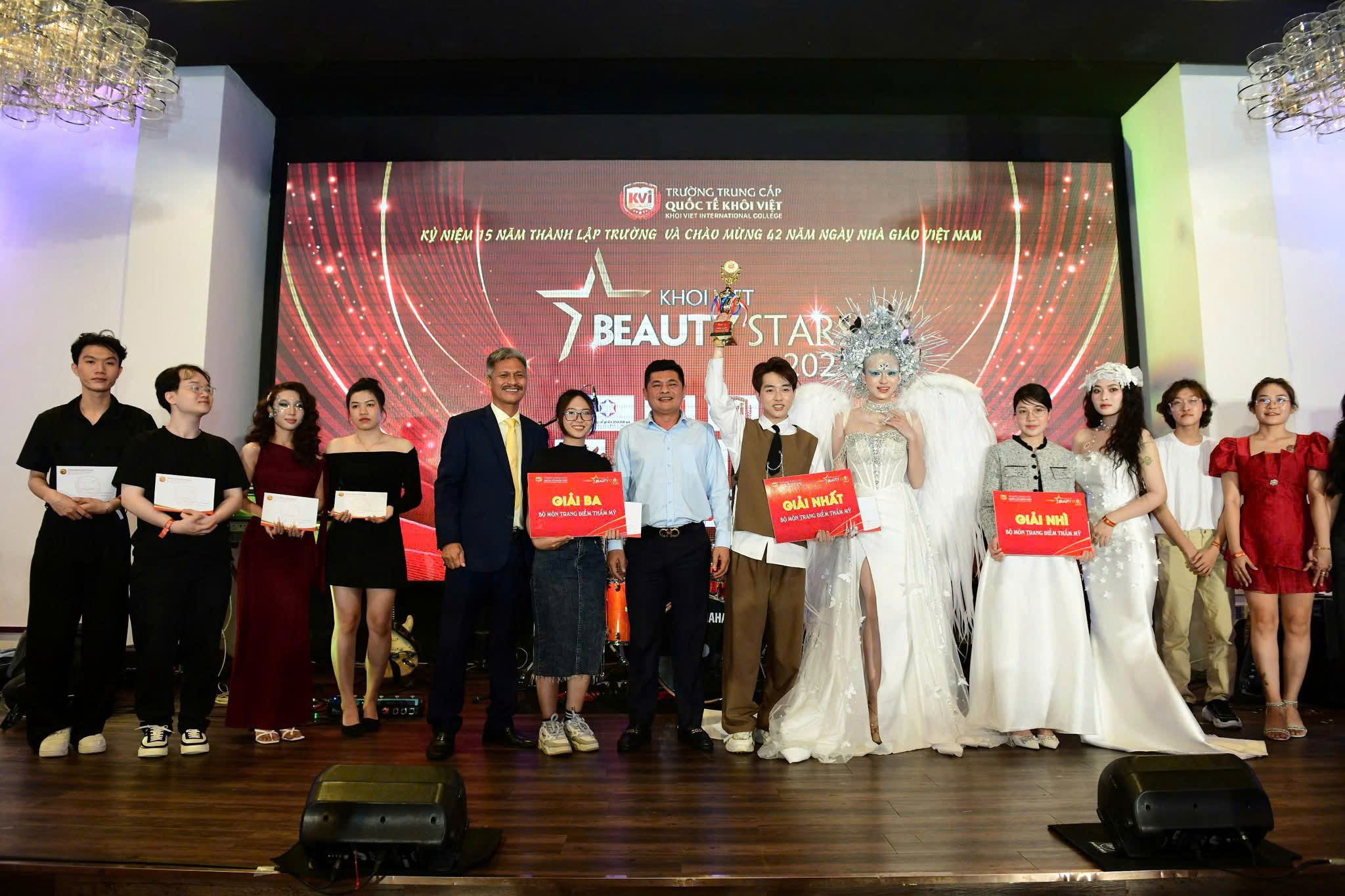 Trao giải trang điểm tại Beauty Stars 2024